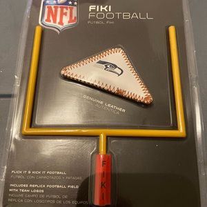 NEW NFL Seahawks Fiki Flick it Football Game